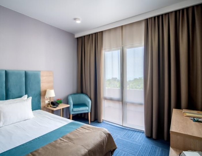 СТАНДАРТНЫЙ ПЛЮС 1-МЕСТНЫЙ (С БАЛКОНОМ) - Санаторий «Белая Русь» Майский